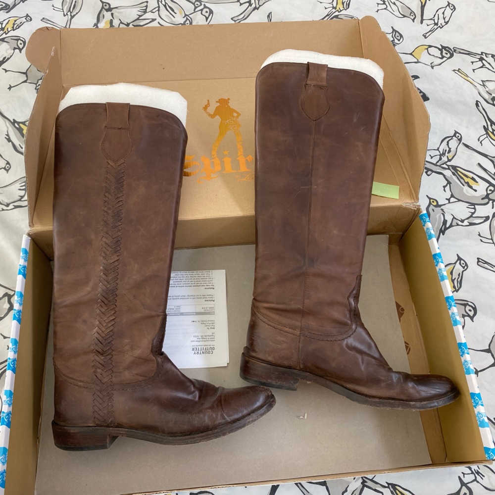 Lucchese Chelsea boots